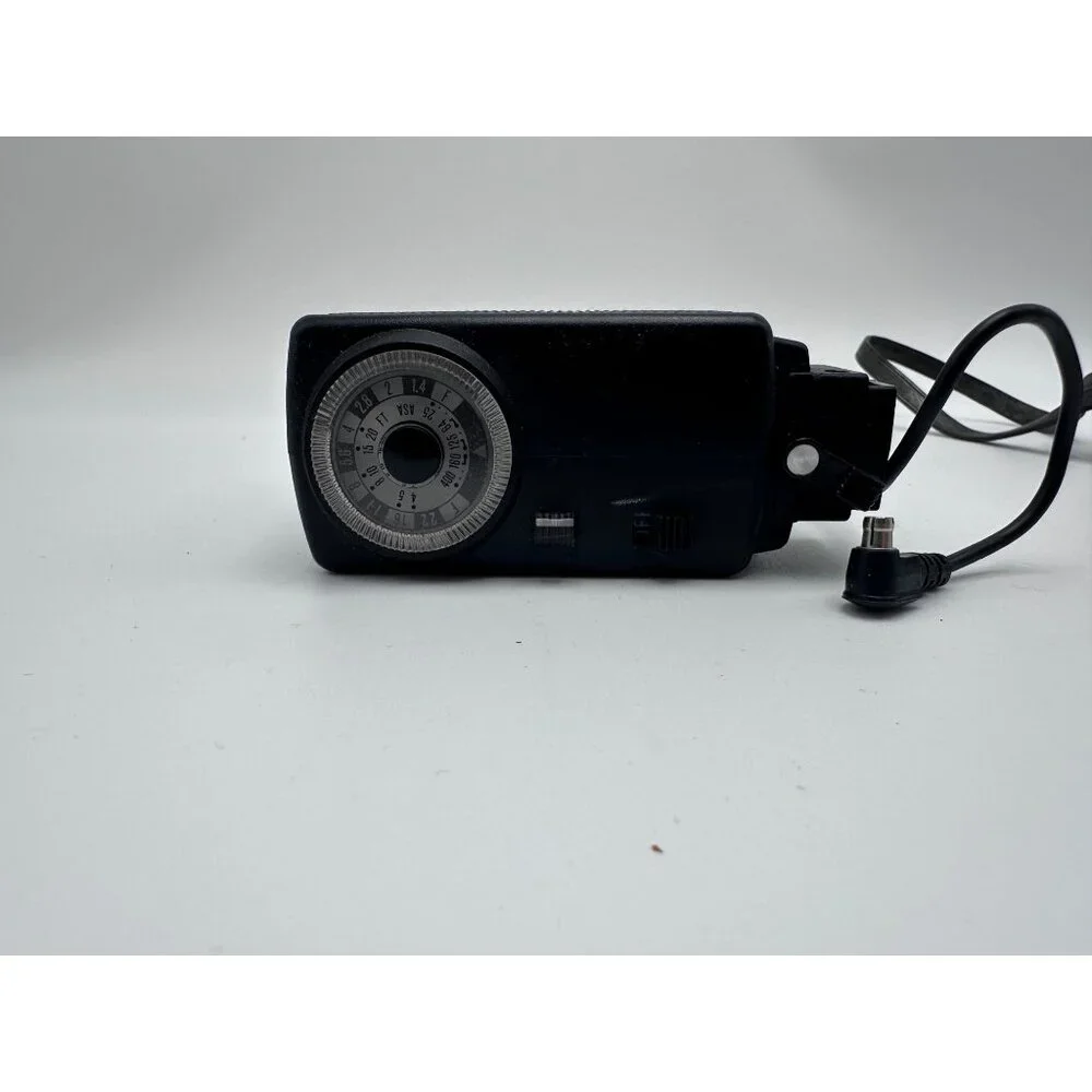 Vintage Vivitar 152 Electronic Flash With Leather Case & Sync Cord